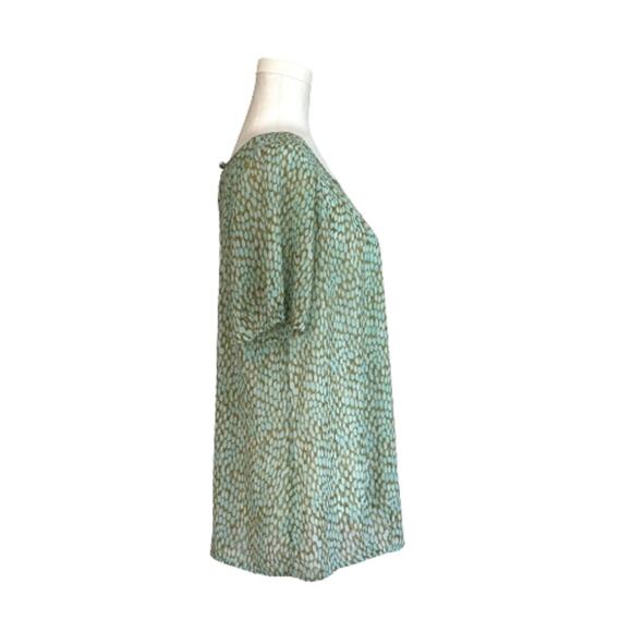 CAbi Blouse Top Green Pebble Print Short Sleeve Top Blouse Size Medium #602 - Picture 4 of 9